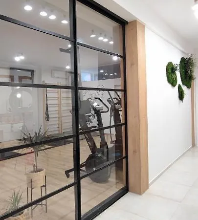 Luna Serene - Gym Rooms Apartment