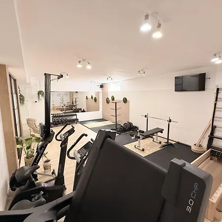 Luna Serene - Gym