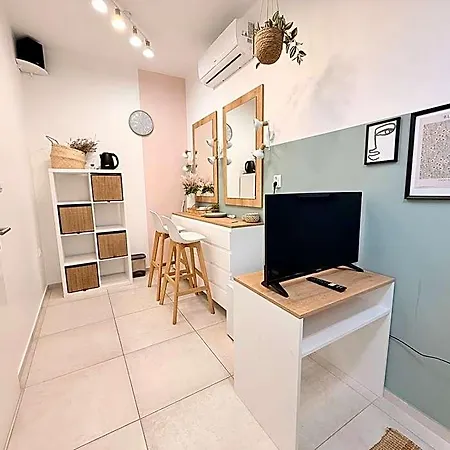 Luna Serene - Gym Rooms Apartment