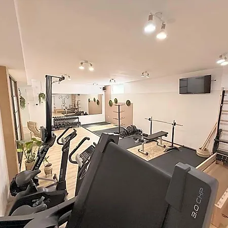 Luna Serene - Gym Rooms Apartment *