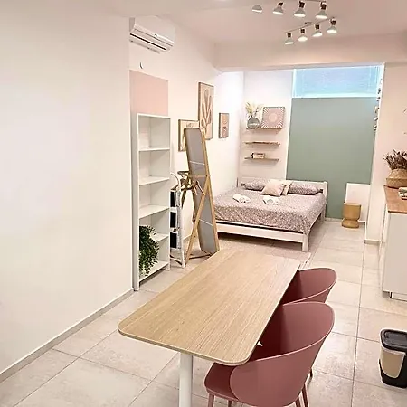 Luna Serene - Gym Rooms Apartment